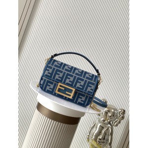 Fendi Baguette 20x13x5cm  Bags