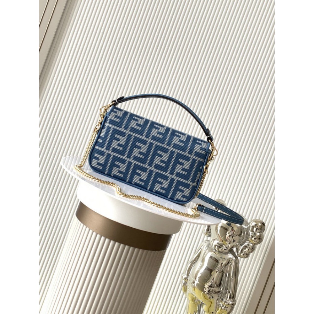 Fendi Baguette 20x13x5cm  Bags