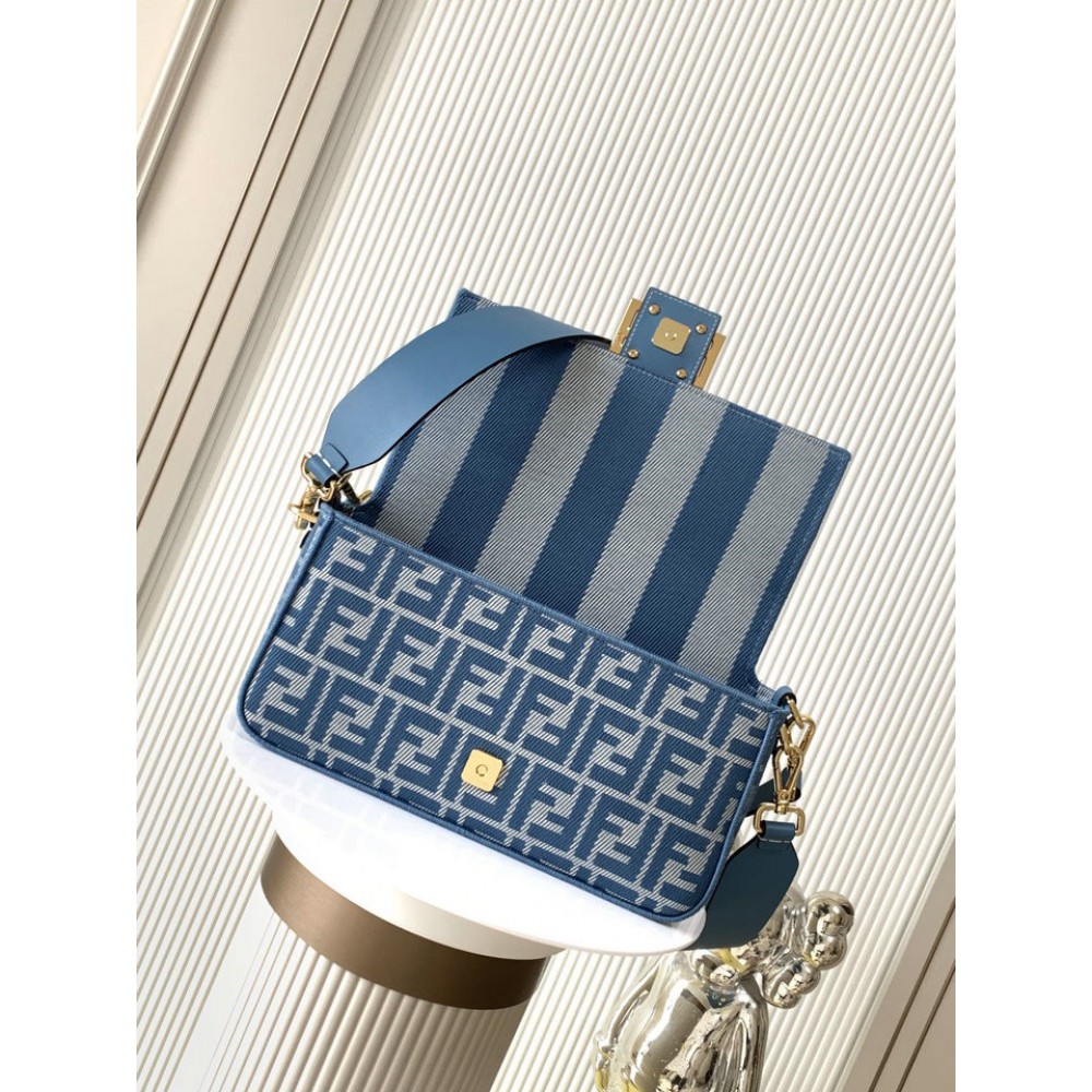 Fendi baguette 27x6x15cm Bags