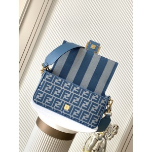 Fendi baguette 27x6x15cm Bags