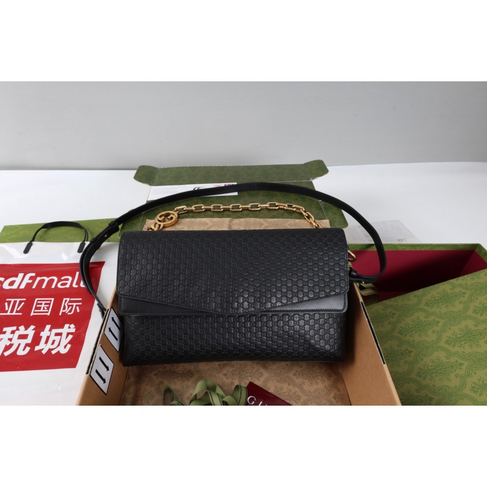 Gucci Large shoulder bag with chain 857362  Bags