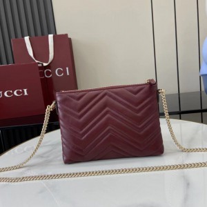 Gucci Marmont pochette with chain 837742 21x15x3.5cm Bags