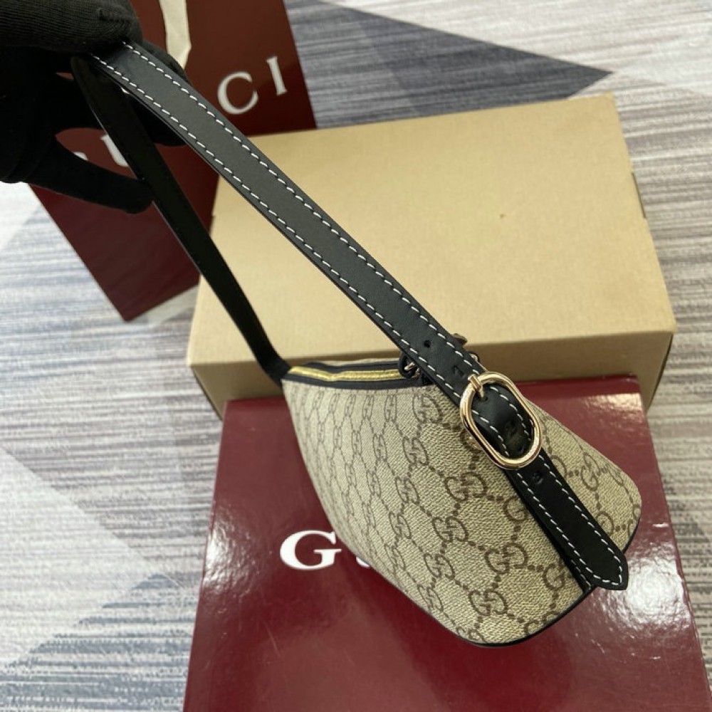 Gucci emblem small shoulder bag 847281 22x10.5x9cm Bags