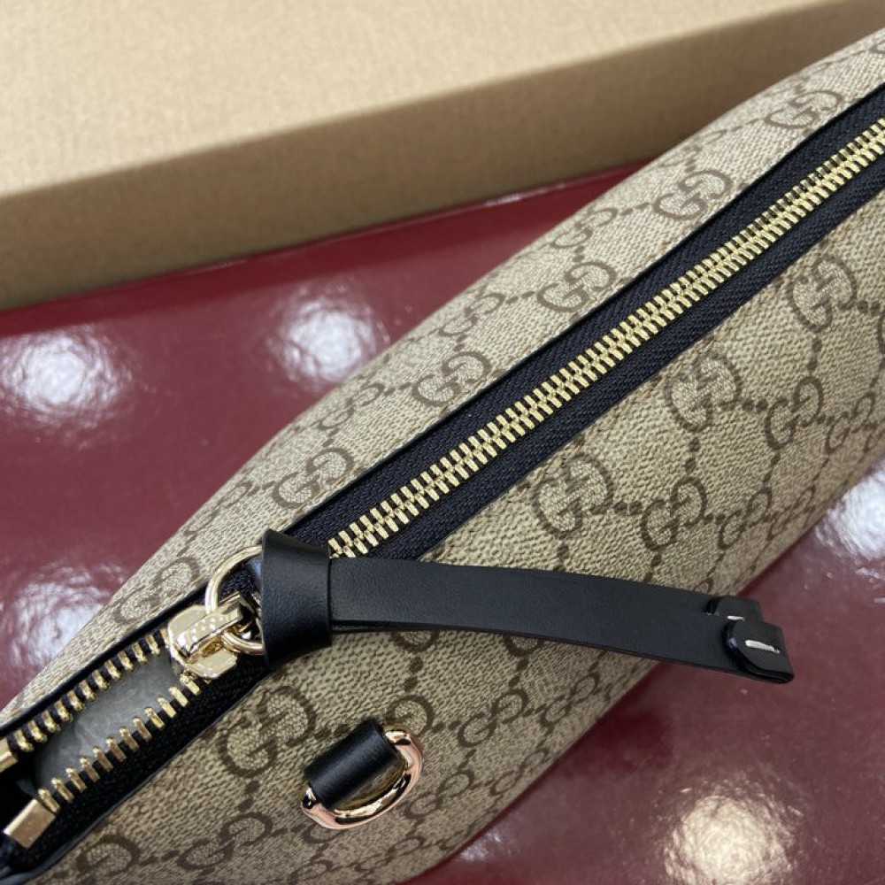 Gucci emblem small shoulder bag 847281 22x10.5x9cm Bags