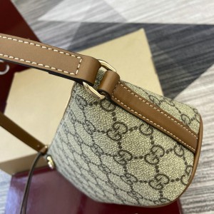 Gucci emblem small shoulder bag 847281 22x10.5x9cm Bags