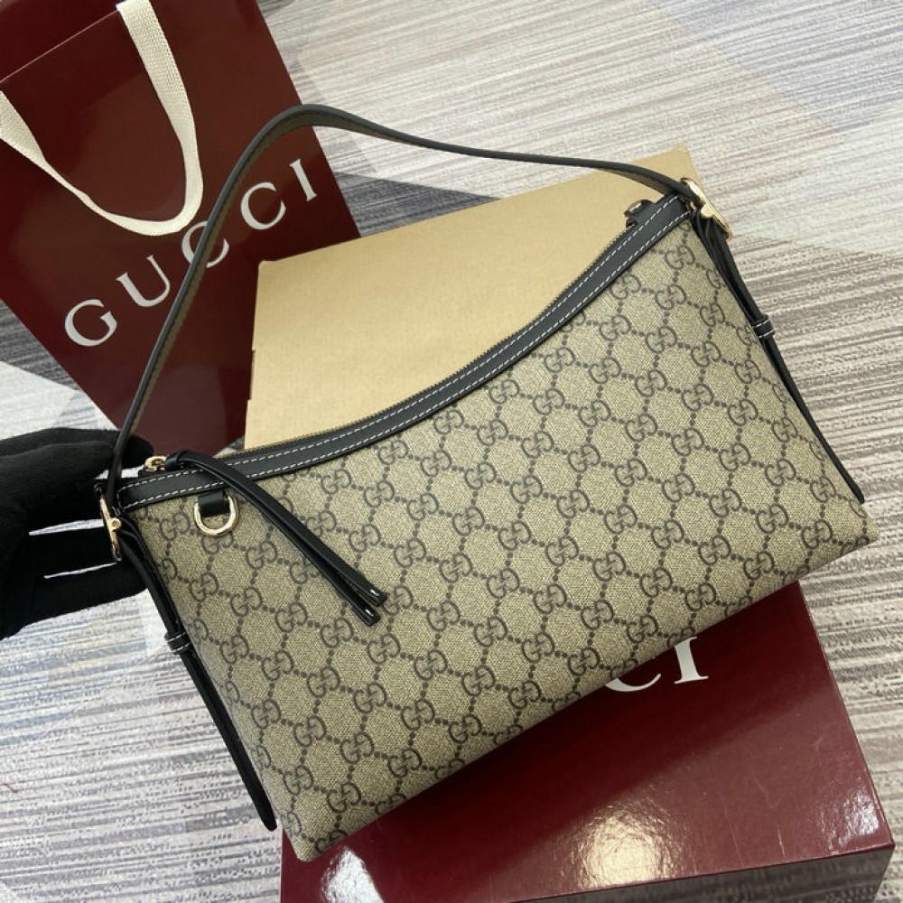Gucci emblem medium shoulder bag 847449 30x19x11cm Bags