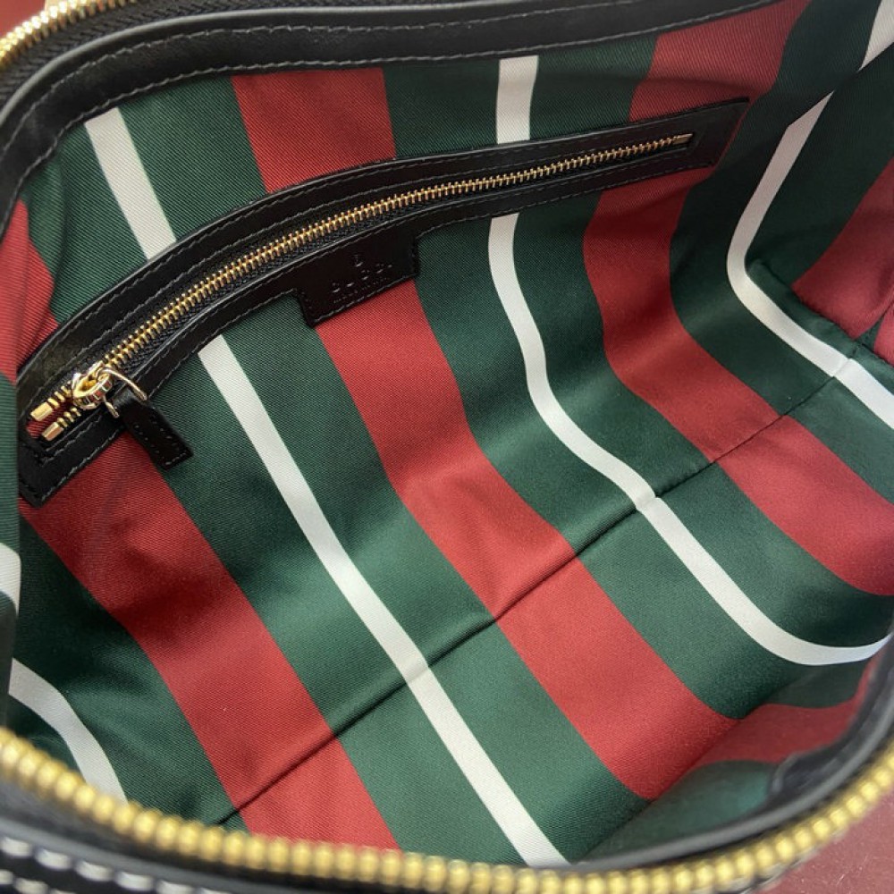 Gucci emblem medium shoulder bag 847449 30x19x11cm Bags