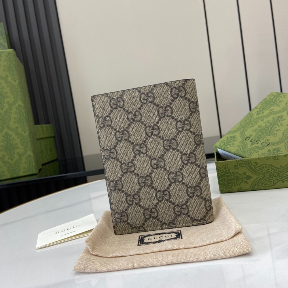 Gucci passport cover wallet 14x10cm Accesories