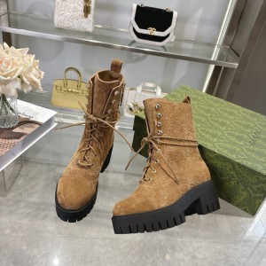 Gucci heeled boots suede Shoes