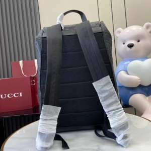 Gucci Emblem medium backpack 854750 34x44x15cm Bags
