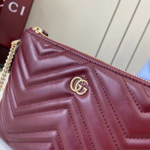 Gucci Marmont pochette with chain 837742 21x15x3.5cm Bags