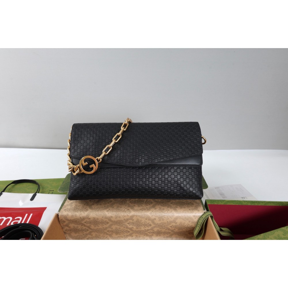 Gucci Large shoulder bag with chain 857362  Bags