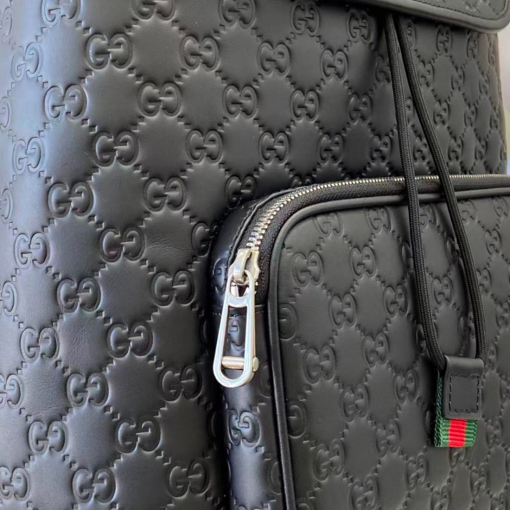 Gucci Emblem medium backpack 854750 34x44x15cm Bags