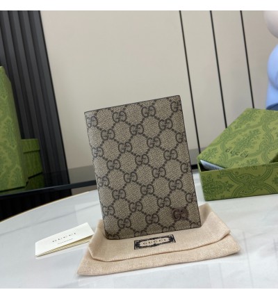 Gucci passport cover wallet 14x10cm