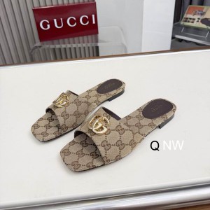 Gucci Women's slide sandal with Double G Shoes