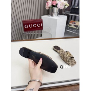 Gucci Women's slide sandal with Double G Shoes