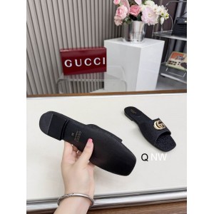Gucci Women's slide sandal with Double G Shoes