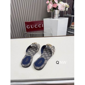 Gucci Women's slide sandal with Double G Shoes