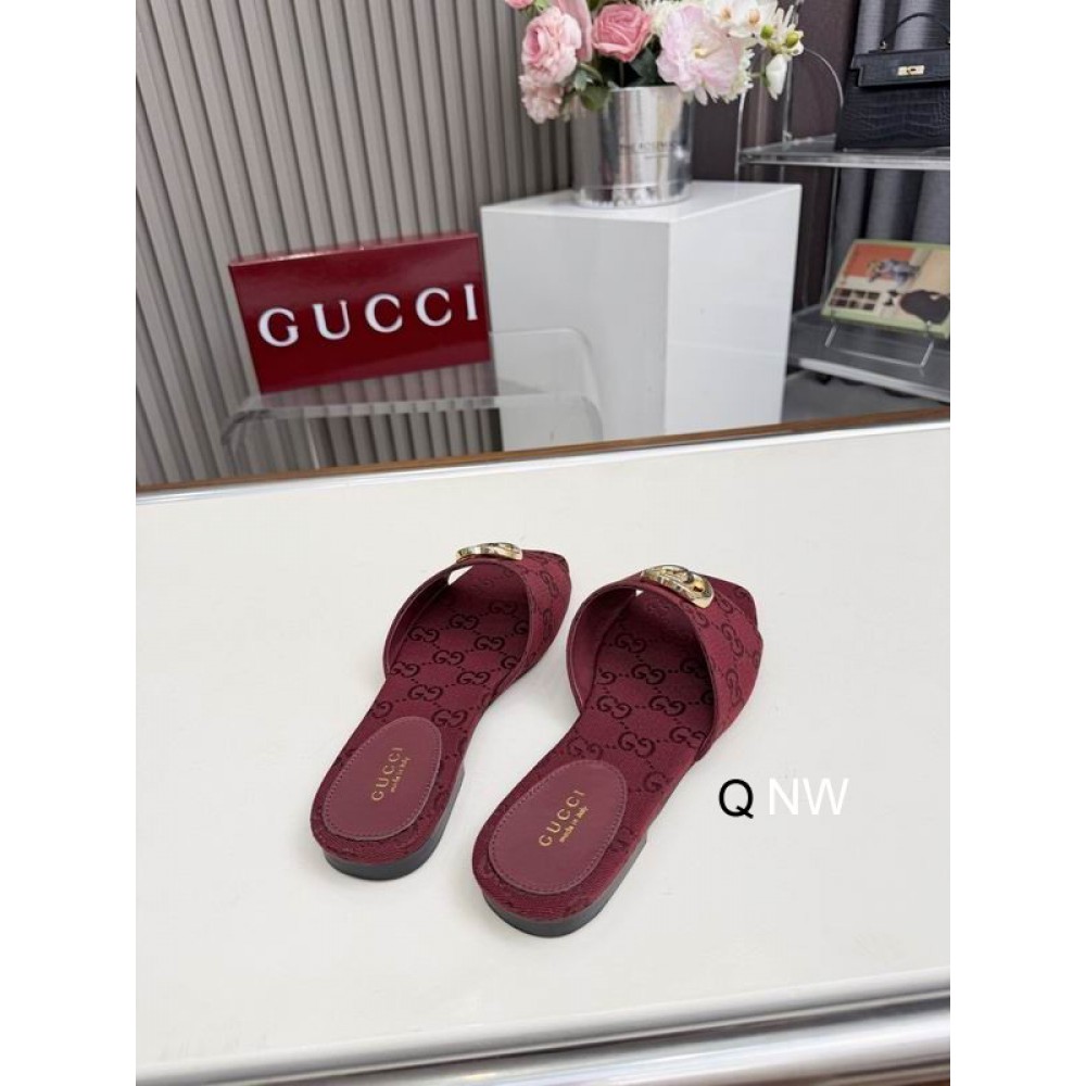 Gucci Women's slide sandal with Double G Shoes