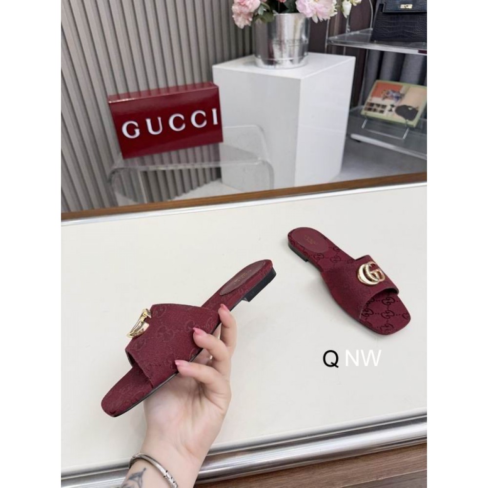Gucci Women's slide sandal with Double G Shoes