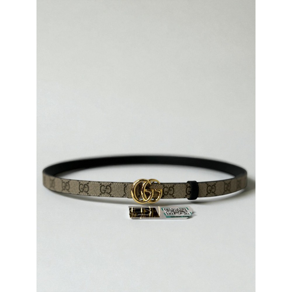 Gucci Reversible Marmont beige GG Supreme and black leather 2cm Accesories