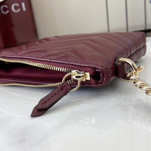 Gucci Marmont pochette with chain 837742 21x15x3.5cm Bags