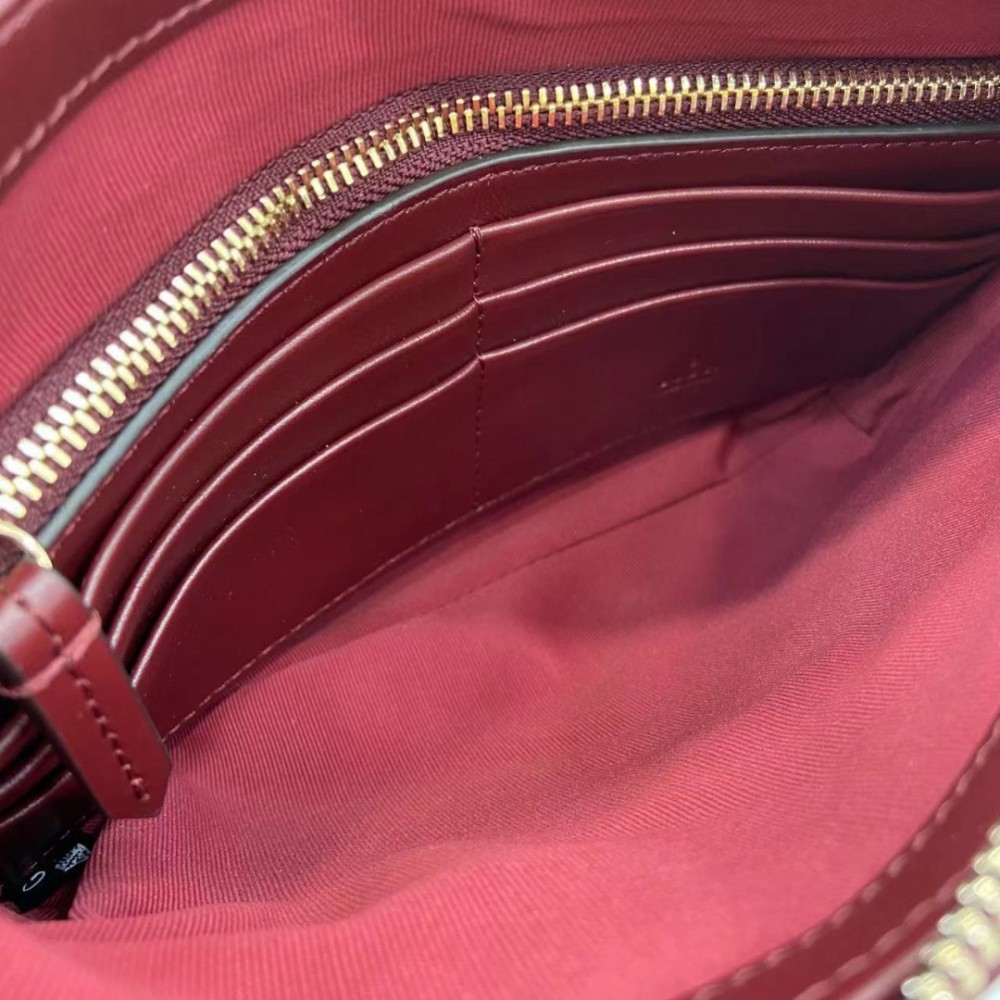 Gucci Marmont pochette with chain 837742 21x15x3.5cm Bags