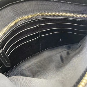 Gucci Marmont pochette with chain 837742 21x15x3.5cm Bags