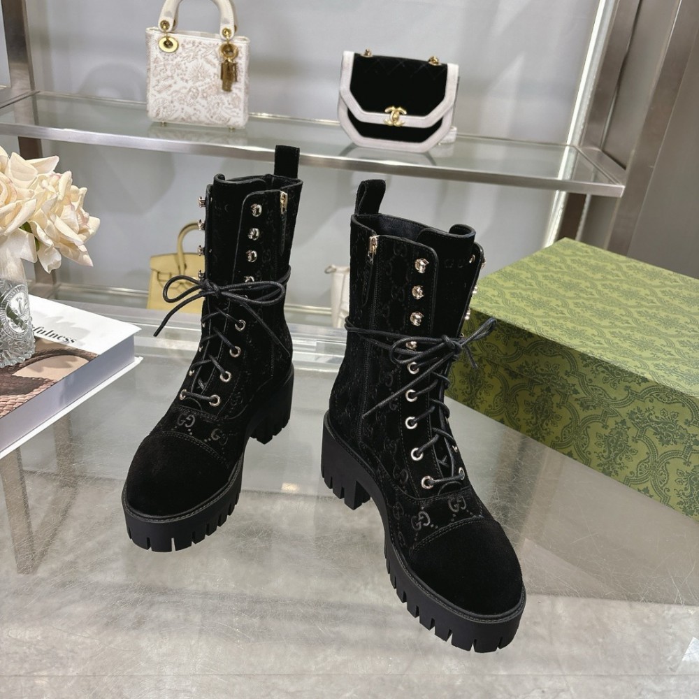 Gucci heeled boots suede Shoes