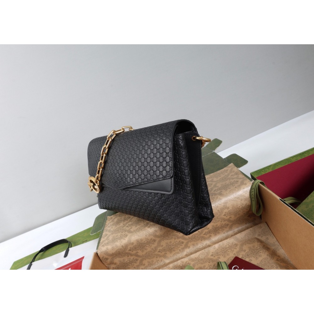 Gucci Large shoulder bag with chain 857362  Bags