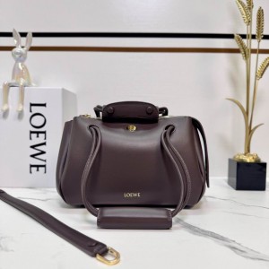 Loewe Madrid shoulder bag 23.5X10X19CM Bags