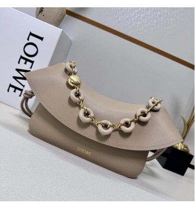 Loewe Medium Ola chain-embellished flap shoulder bag 26X18X13cm