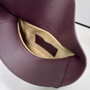 Loewe Medium Ola chain-embellished flap shoulder bag 26X18X13cm Bags