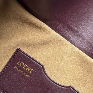 Loewe Medium Ola chain-embellished flap shoulder bag 26X18X13cm Bags