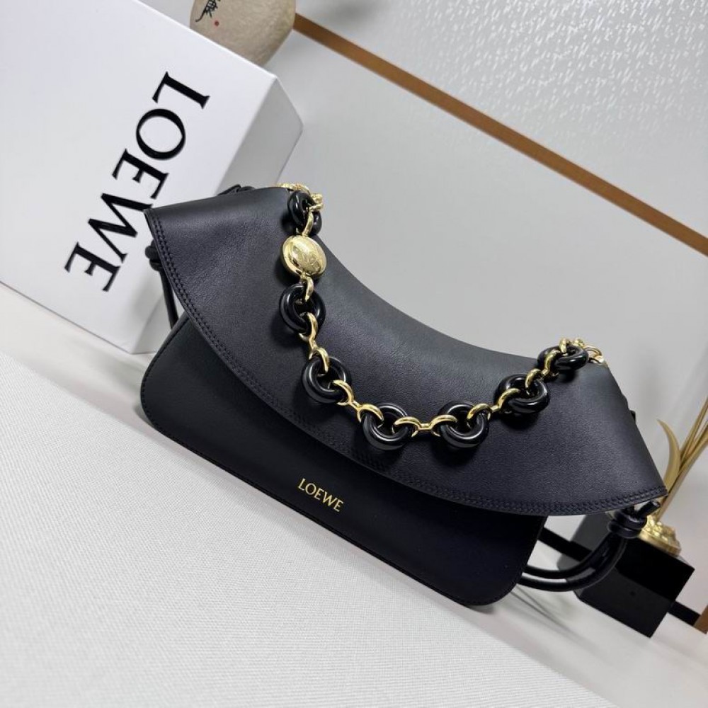 Loewe Medium Ola chain-embellished flap shoulder bag 26X18X13cm Bags