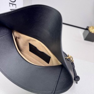 Loewe Medium Ola chain-embellished flap shoulder bag 26X18X13cm Bags