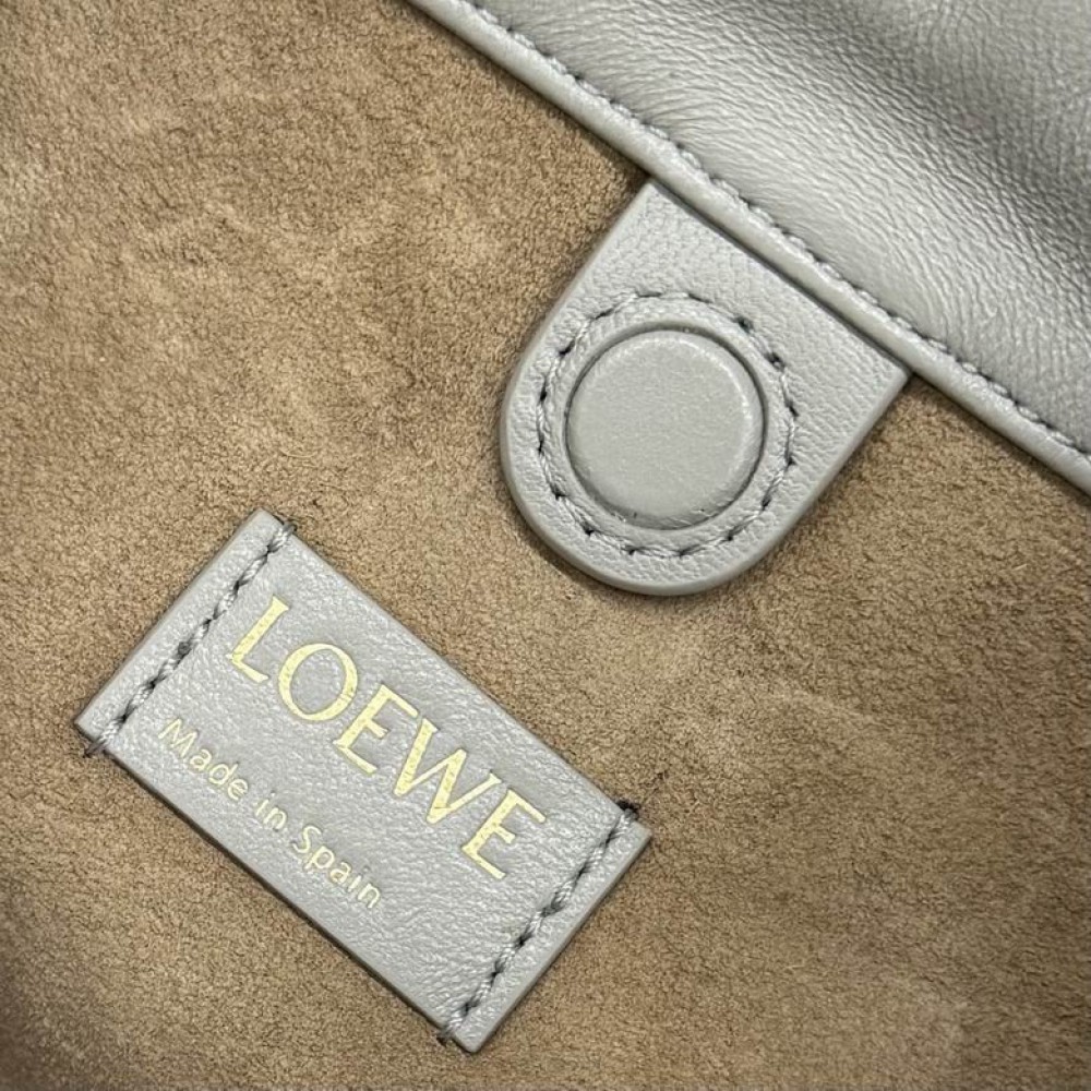 Loewe flamenco purse bag 23x5.5x17cm Bags