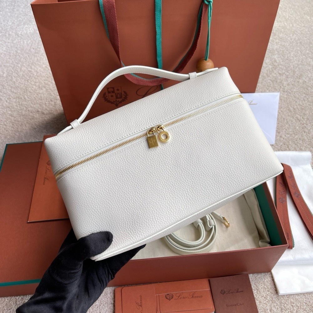 Loro Piana Extra Pocket L27 27x16x10cm Bags