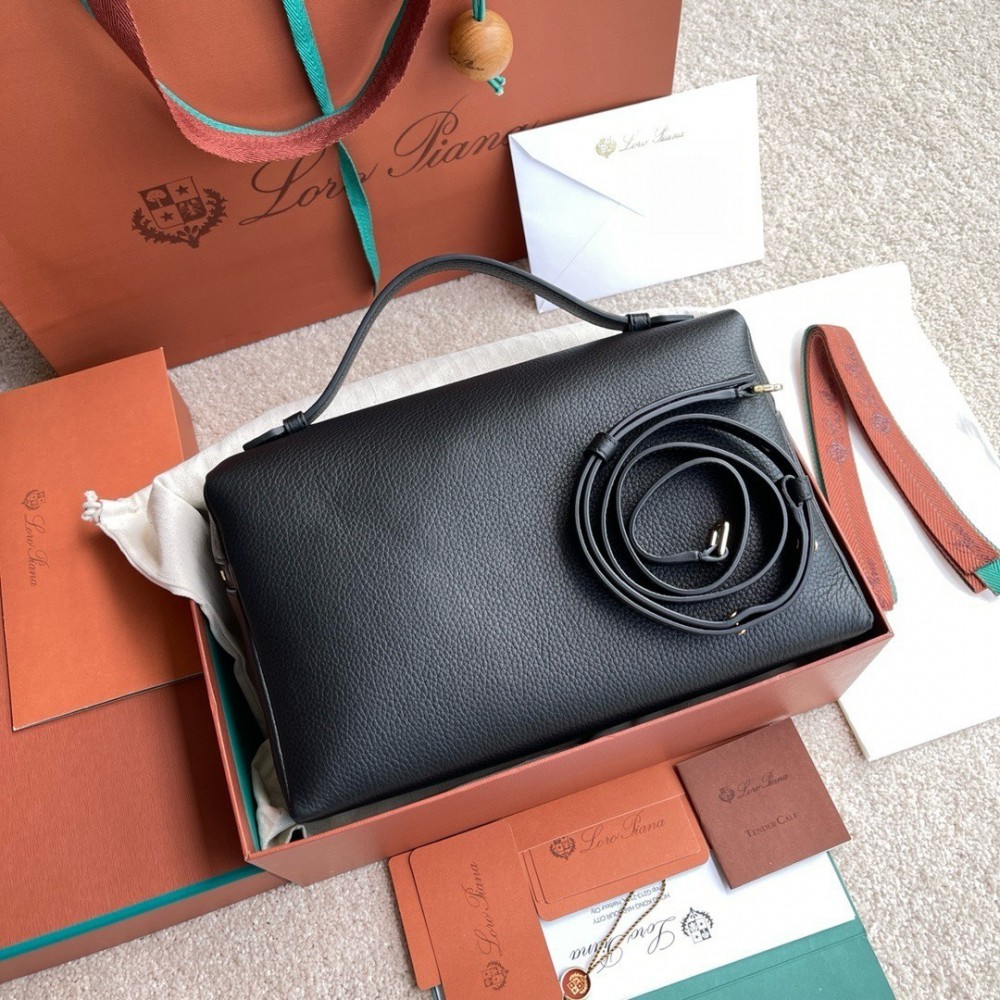 Loro Piana Extra Pocket L27 27x16x10cm Bags