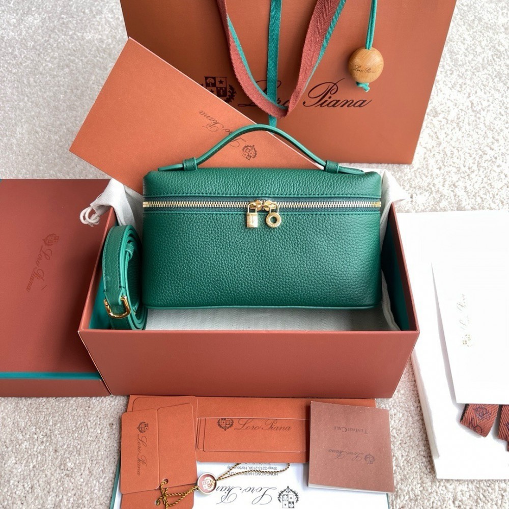 Loro Piana Extra Pocket L19  19 x 11.5 x 7 cm Bags