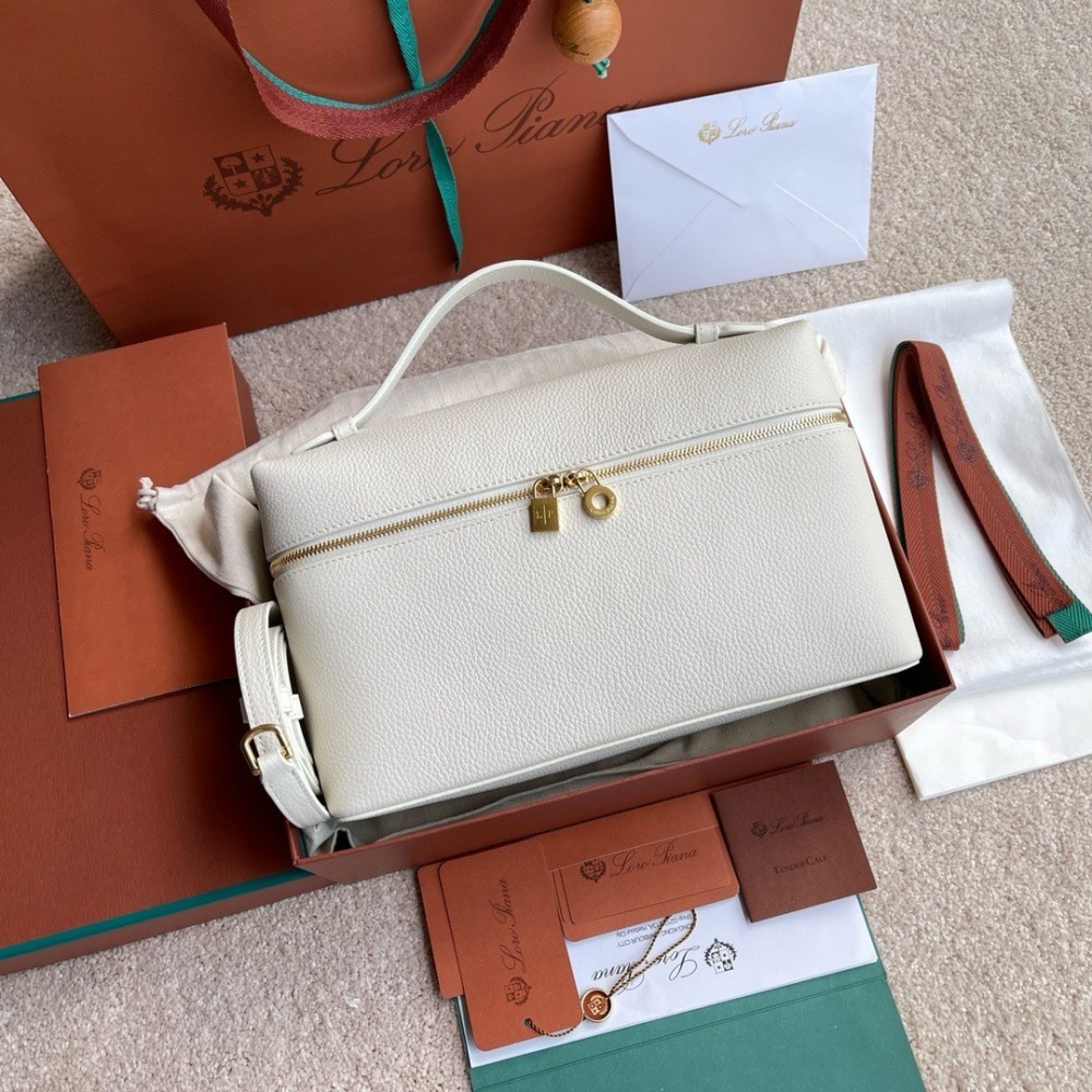 Loro Piana Extra Pocket L27 27x16x10cm Bags