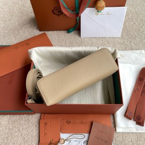 Loro Piana Extra Pocket L19  19 x 11.5 x 7 cm Bags
