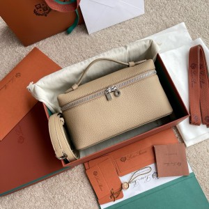 Loro Piana Extra Pocket L19  19 x 11.5 x 7 cm Bags