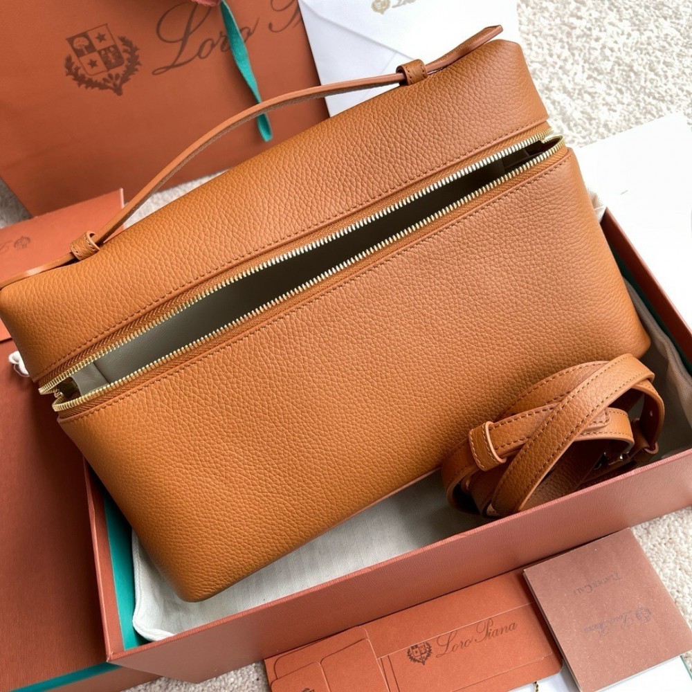 Loro Piana Extra Pocket L27 27x16x10cm Bags