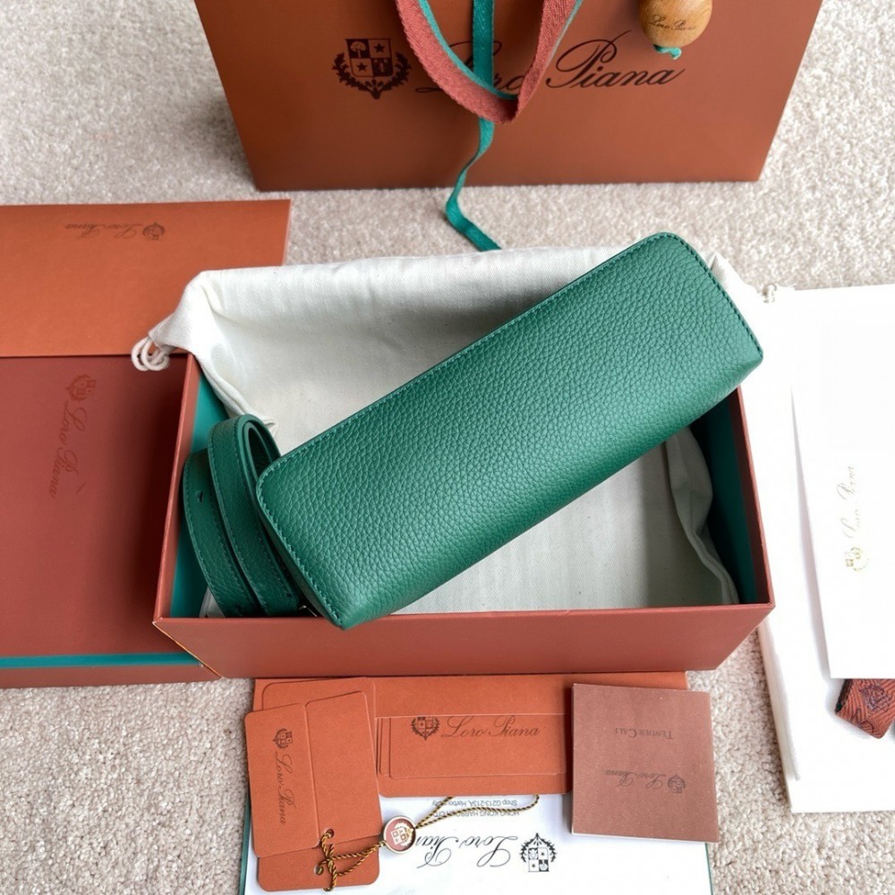 Loro Piana Extra Pocket L19  19 x 11.5 x 7 cm Bags