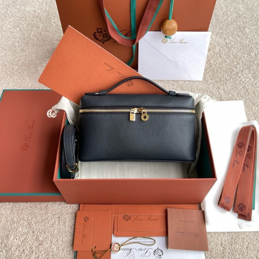 Loro Piana Extra Pocket L19  19 x 11.5 x 7 cm Bags