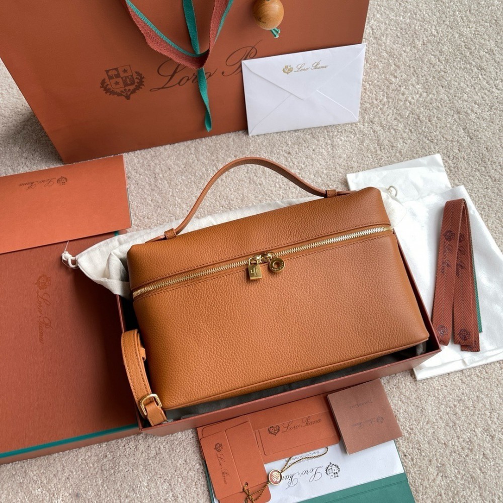Loro Piana Extra Pocket L27 27x16x10cm Bags