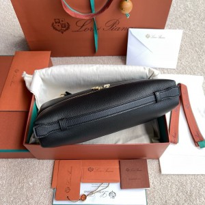 Loro Piana Extra Pocket L27 27x16x10cm Bags