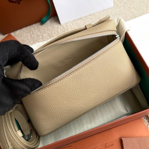 Loro Piana Extra Pocket L19  19 x 11.5 x 7 cm Bags