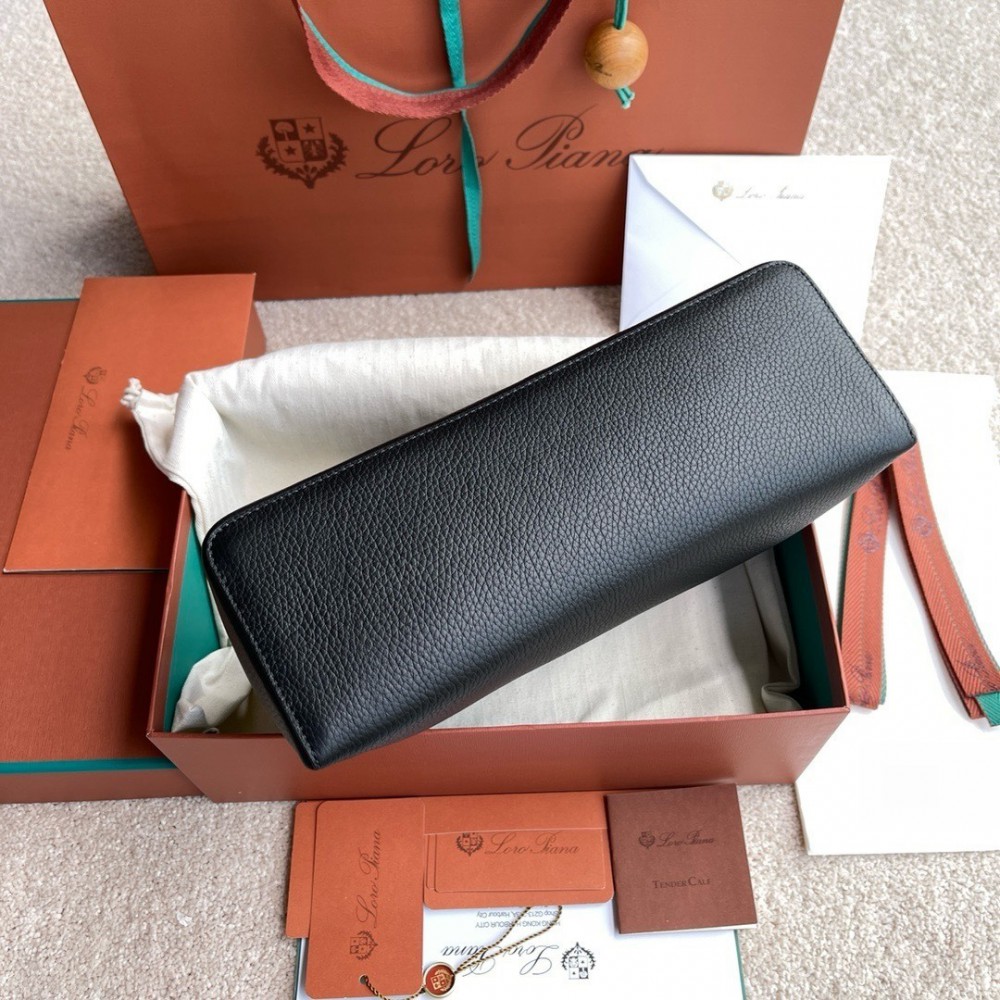 Loro Piana Extra Pocket L27 27x16x10cm Bags